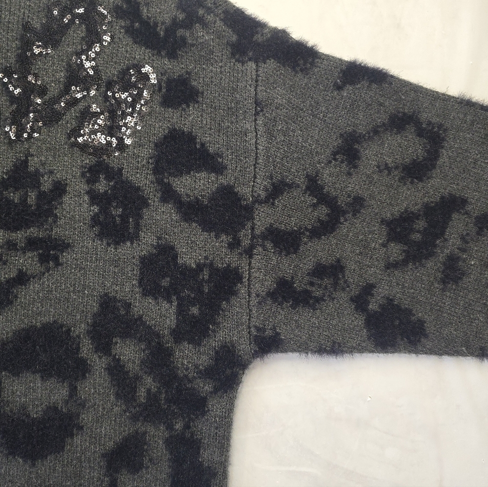 DKNY Sequin Sweater Gray Black Leopard Print Fuzzy Knit Long Sleeve Relaxed L - Picture 9 of 14